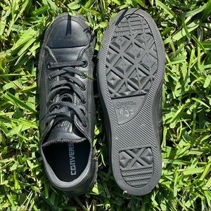 Black leather chuck Taylor Converse